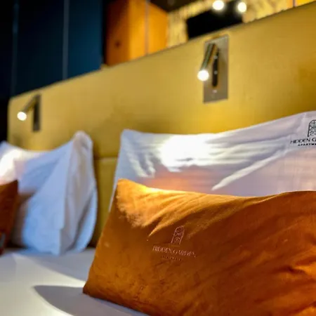 Studio 12 By Hidden Garden * 罗兹