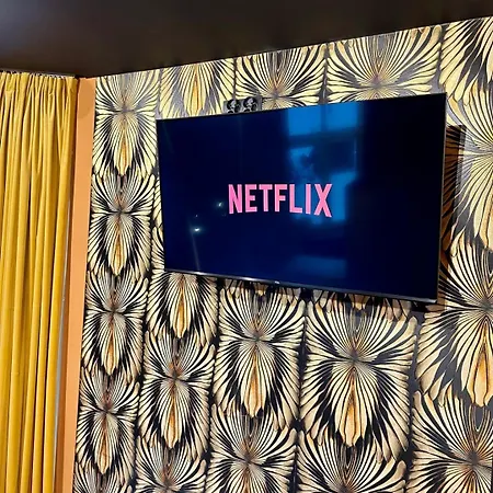 Studio 12 By Hidden Garden * 罗兹