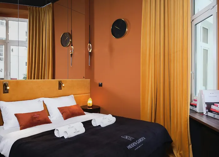 Studio 12 By Hidden Garden Apartment *