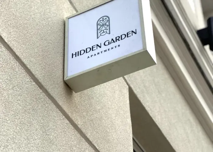 Studio 12 By Hidden Garden Apartment Lodz