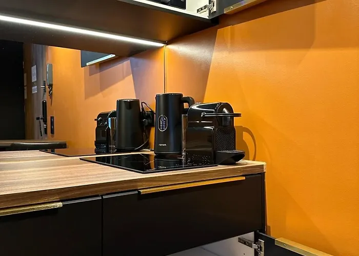 Studio 12 By Hidden Garden Apartment