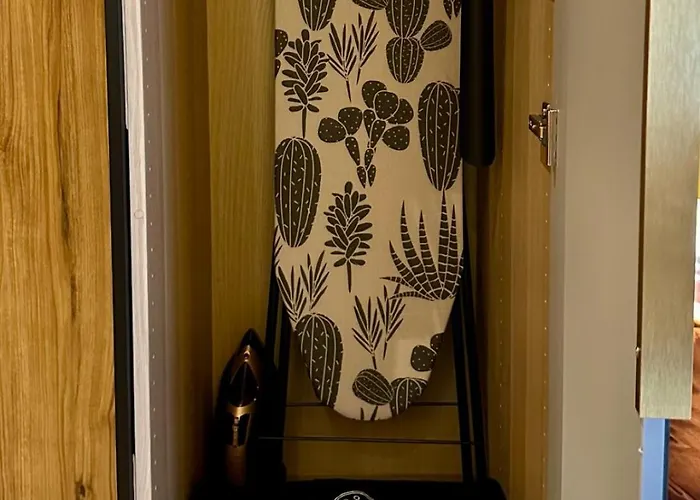 Studio 12 By Hidden Garden Apartment *